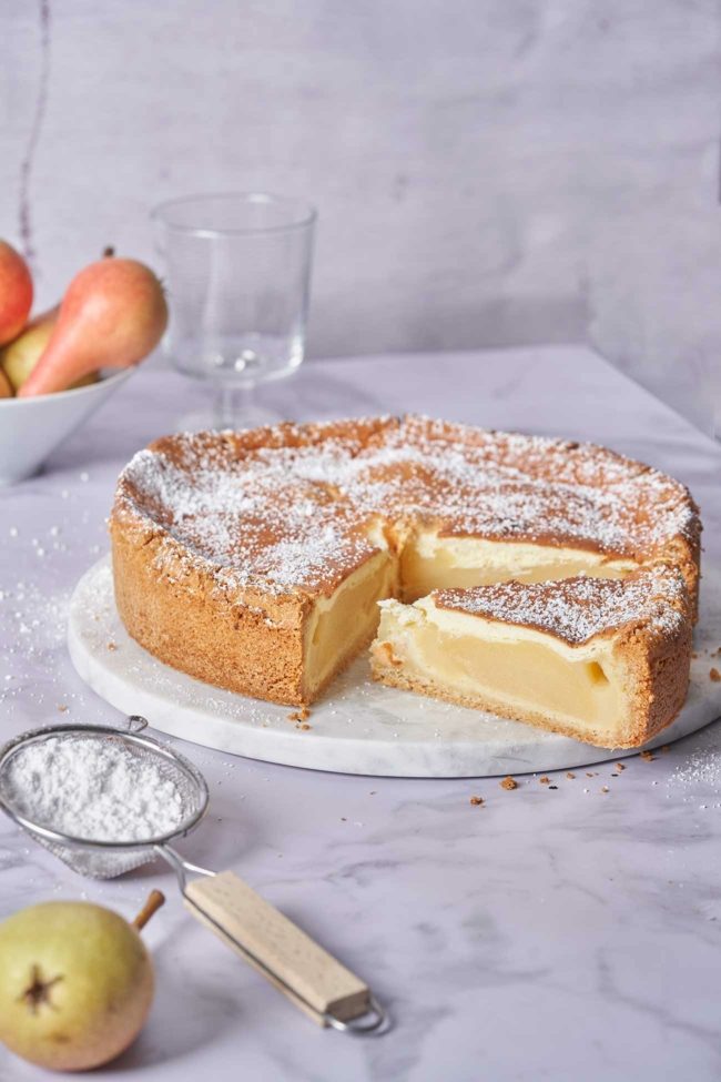 Birnen-Sekt-Puddingkuchen mit Schmandcreme